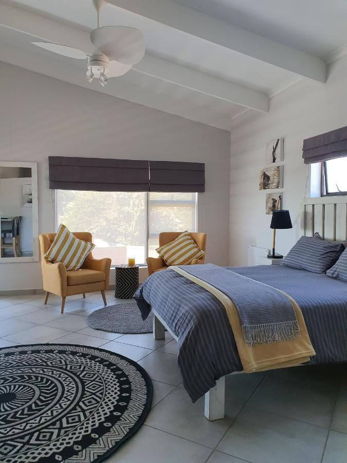 Albatross Guesthouse Langebaan Eksteriør billede