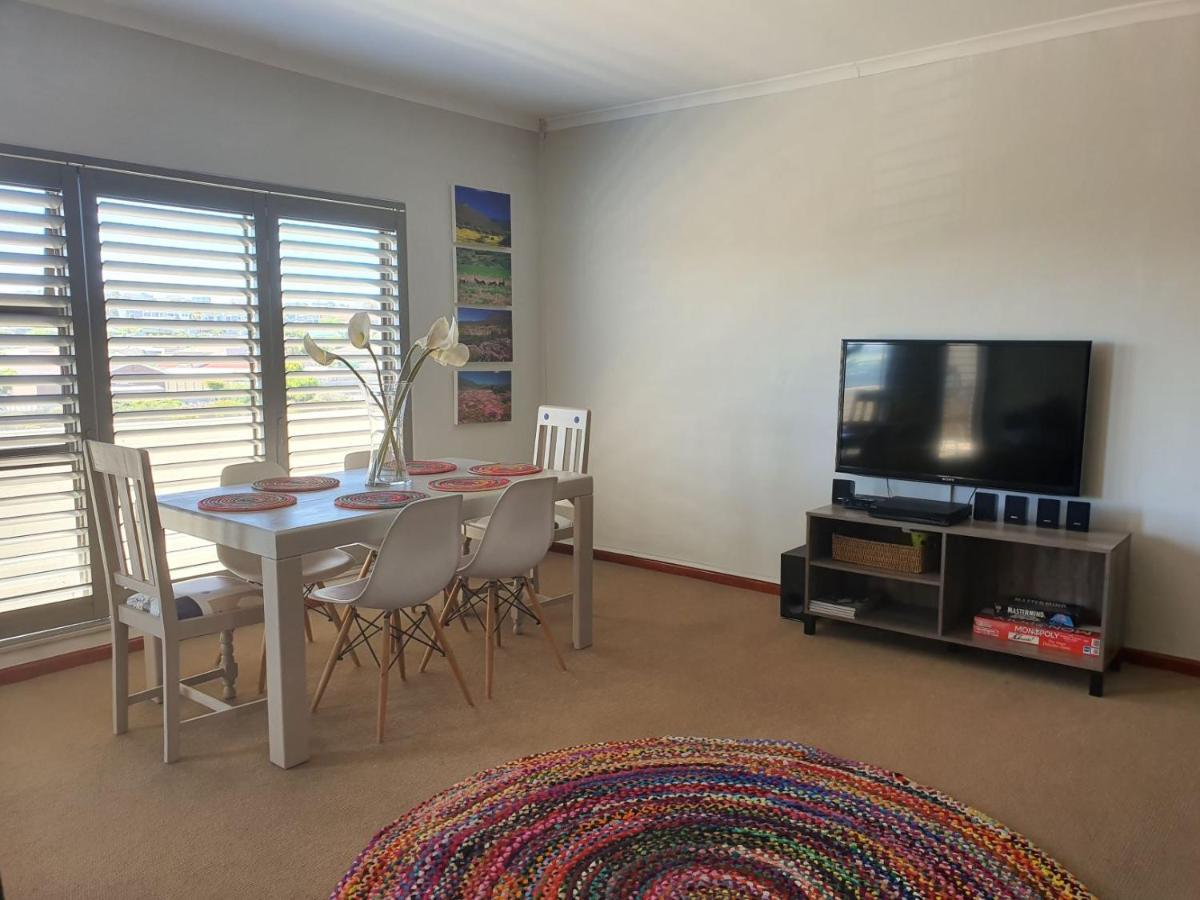 Albatross Guesthouse Langebaan Eksteriør billede