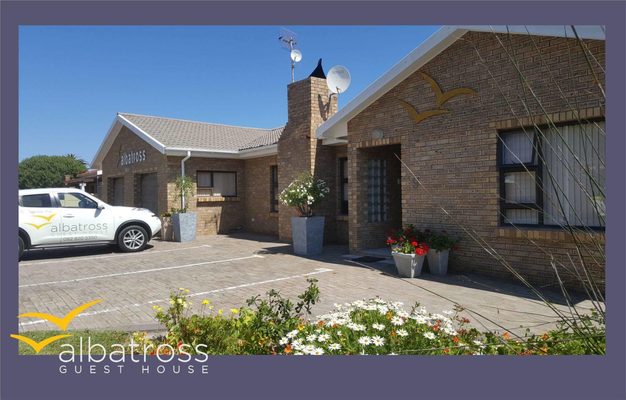 Albatross Guesthouse Langebaan Eksteriør billede
