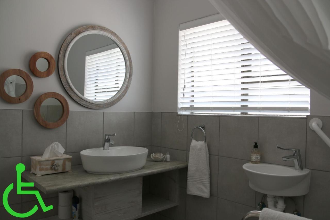 Albatross Guesthouse Langebaan Eksteriør billede