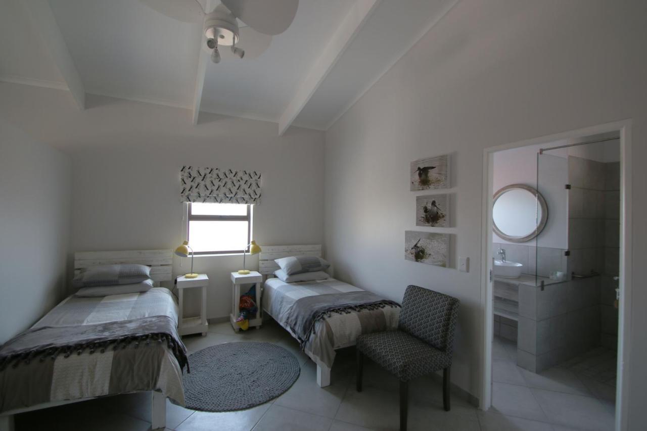 Albatross Guesthouse Langebaan Eksteriør billede